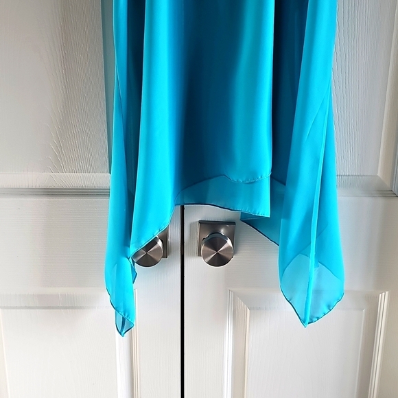 NWOT The Pyramid Collection Sleeveless Asymettrical Hem Lightweight Tunic Large - Picture 2 of 13